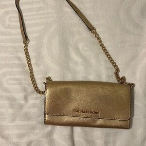 Crossbody wallet